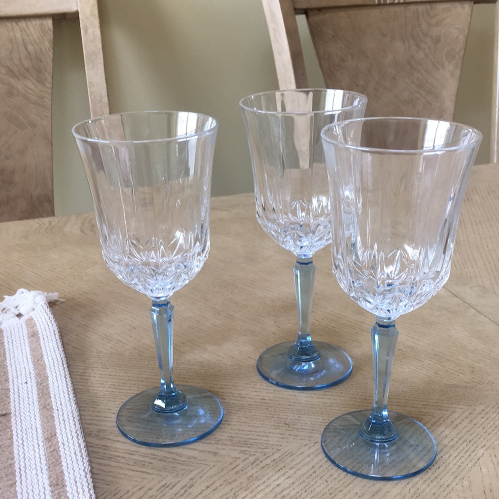 Beautiful vintage crystal 2 glasses